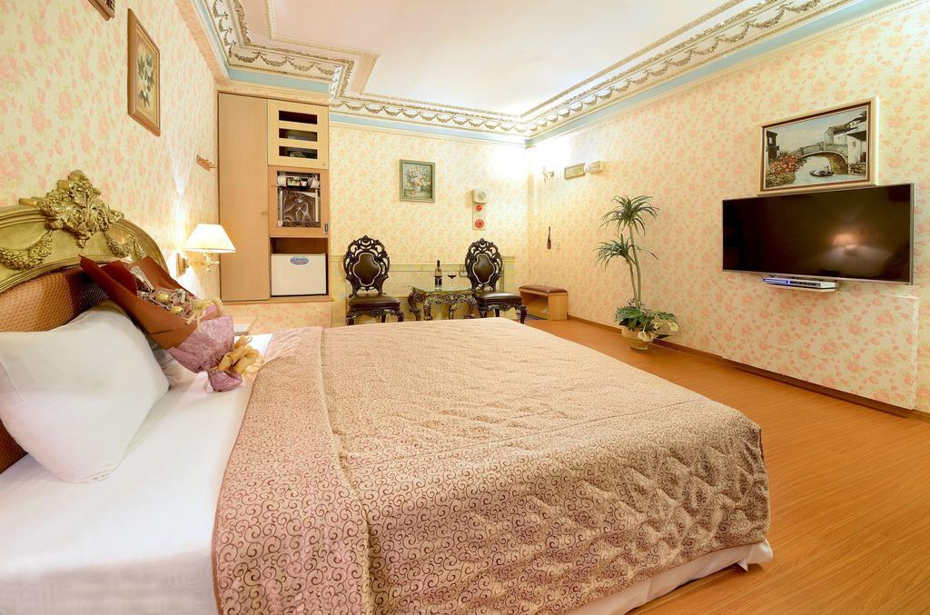 Holland Village Motel Тайнань Экстерьер фото